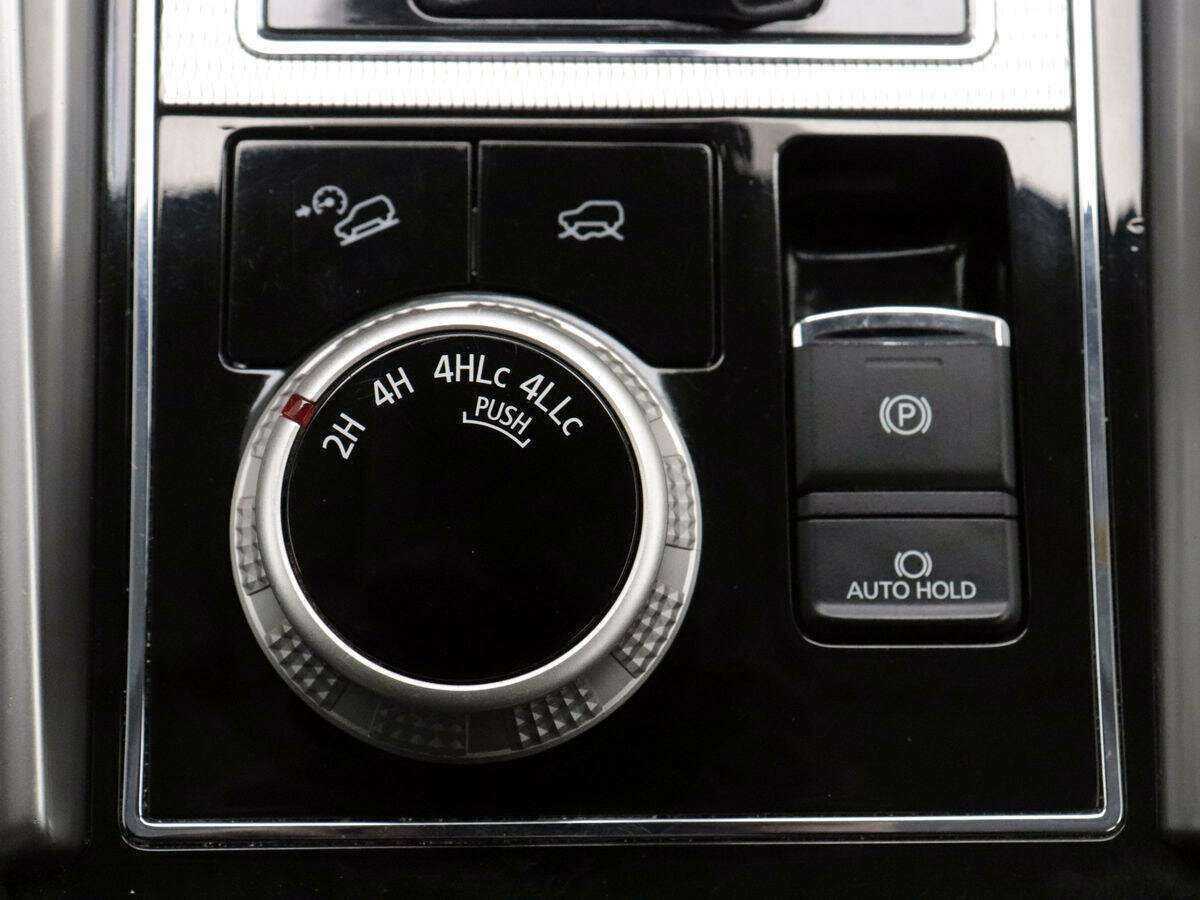 Mitsubishi Pajero Sport, 2021 Фото №16