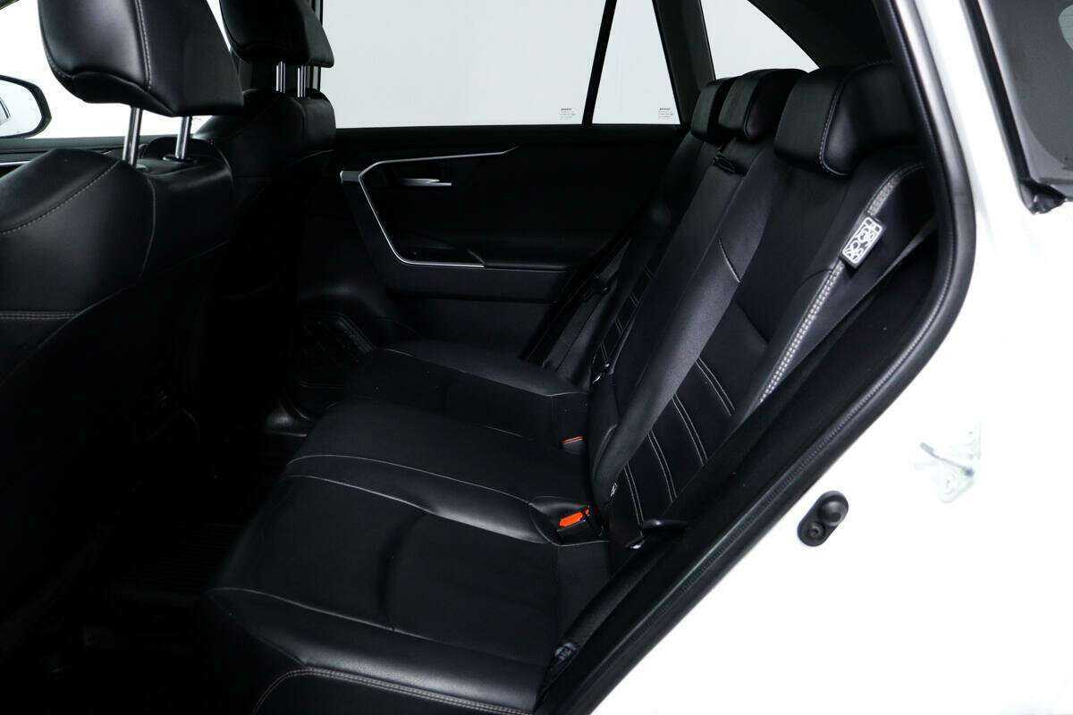 Toyota RAV4, 2020 Фото №12