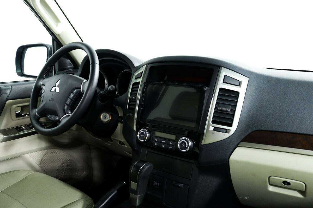 Mitsubishi Pajero, 2021 Фото №9