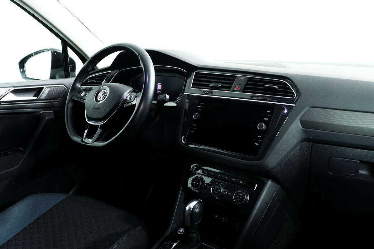 Volkswagen Tiguan, 2020 Фото №9