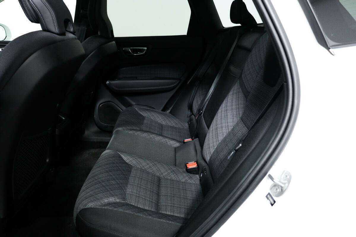 Volvo XC60, 2022 Фото №12