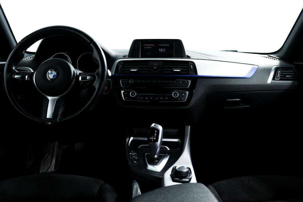BMW 1 серии 118i, 2018 Фото №11