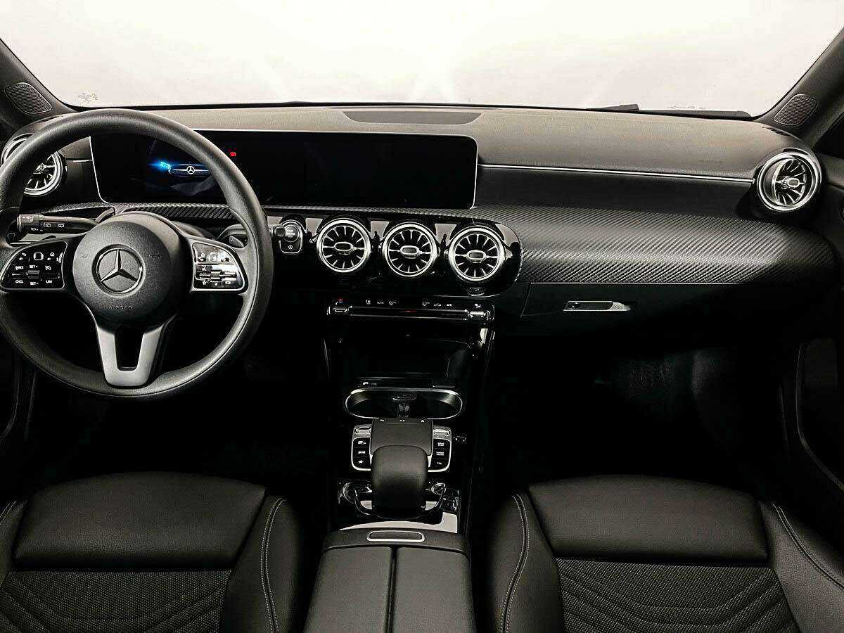 Mercedes-Benz A-Класс 200, 2018 Фото №12