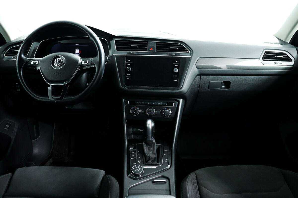 Volkswagen Tiguan, 2018 Фото №11