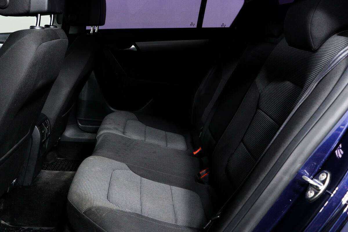 Volkswagen Passat, 2011 Фото №12