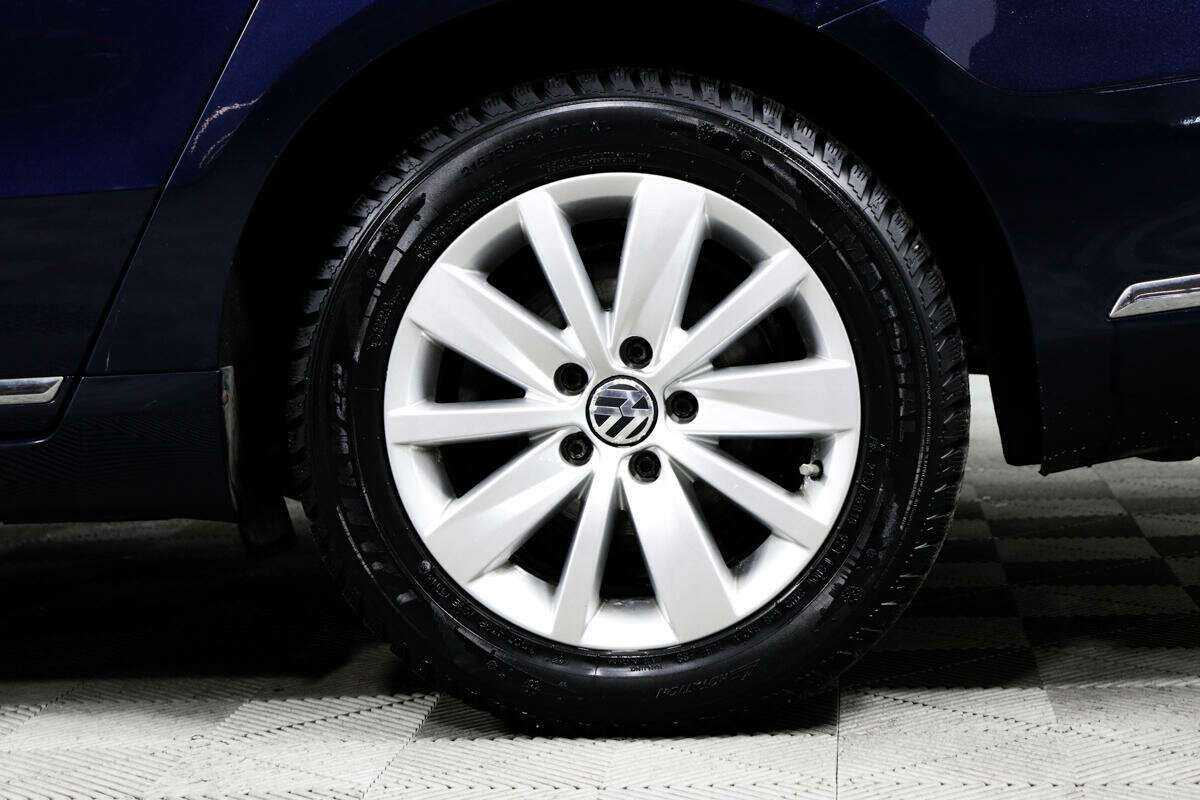 Volkswagen Passat, 2011 Фото №14