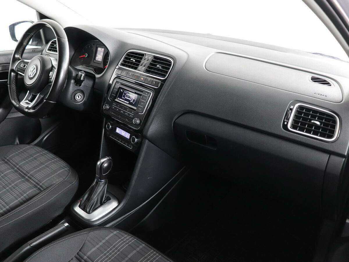 Volkswagen Polo, 2017 Фото №9