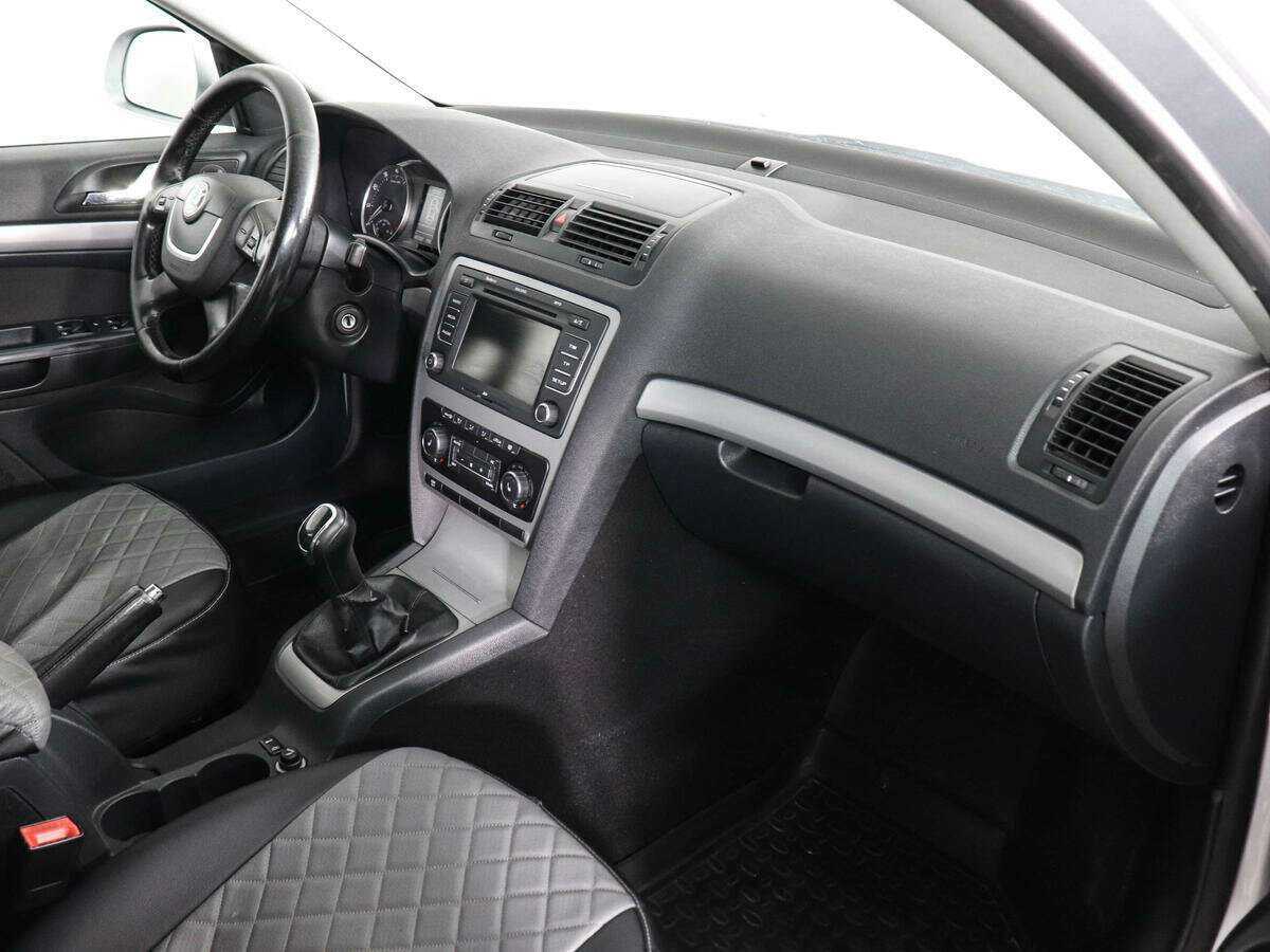Skoda Octavia, 2011 Фото №9