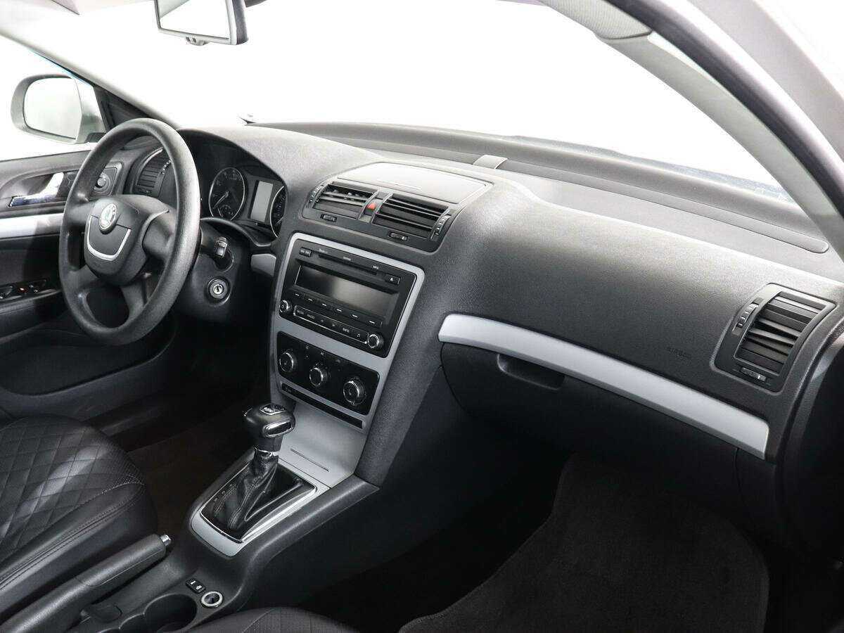 Skoda Octavia DSG7, 2011 Фото №9