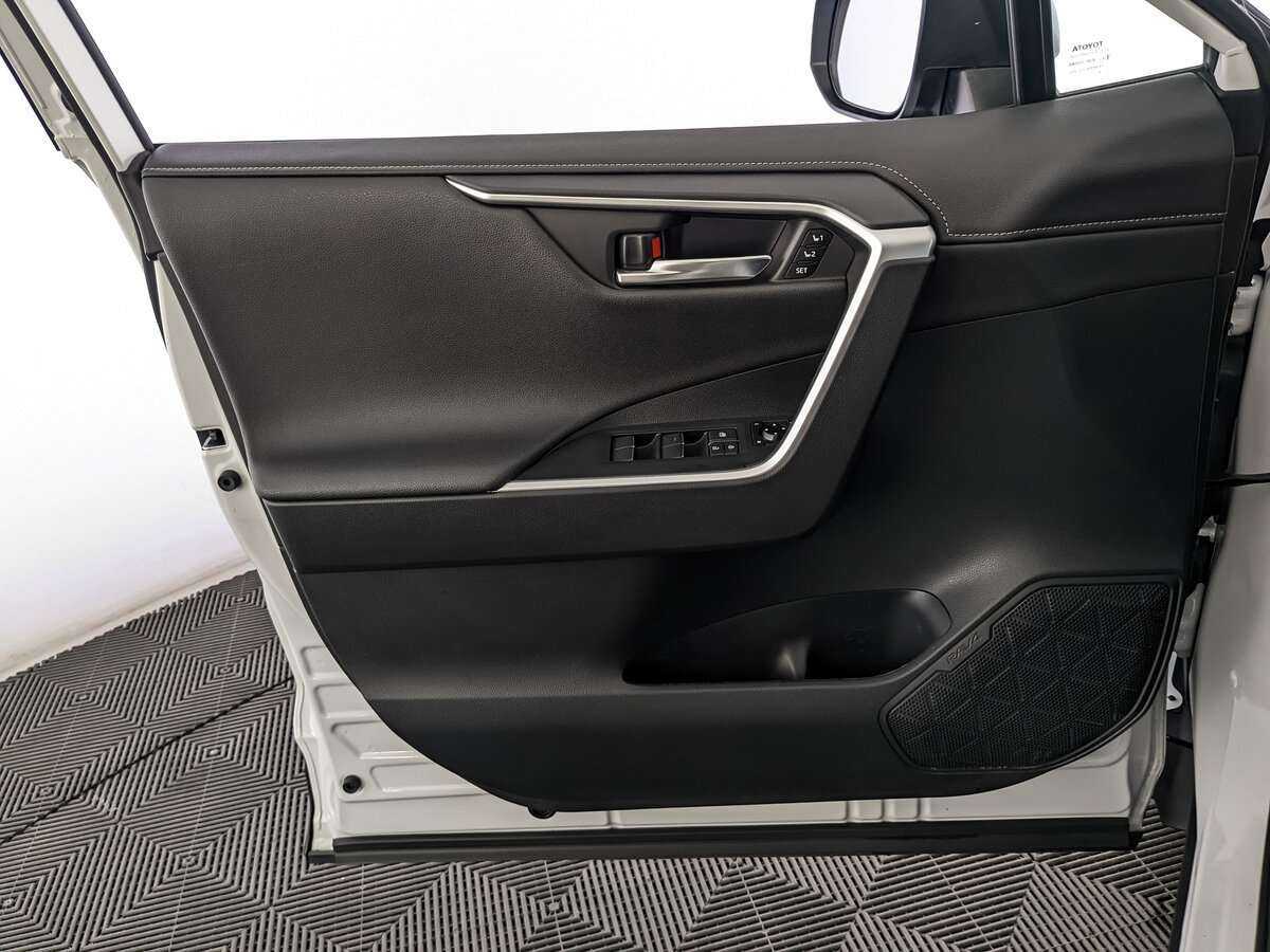 Toyota RAV4, 2022 Фото №17