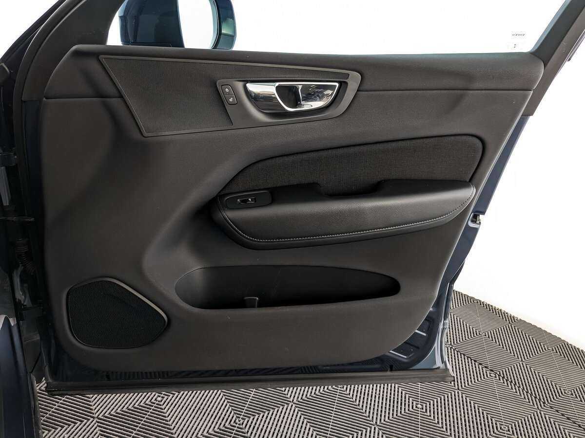 Volvo XC60, 2019 Фото №21
