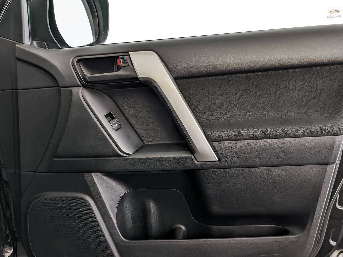 Toyota Land Cruiser Prado, 2020 Фото №22