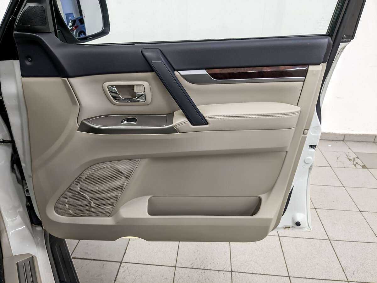 Mitsubishi Pajero, 2019 Фото №21