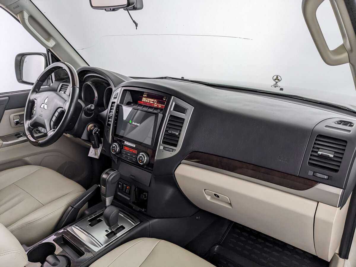 Mitsubishi Pajero, 2020 - 30 260 км. | Фото №8