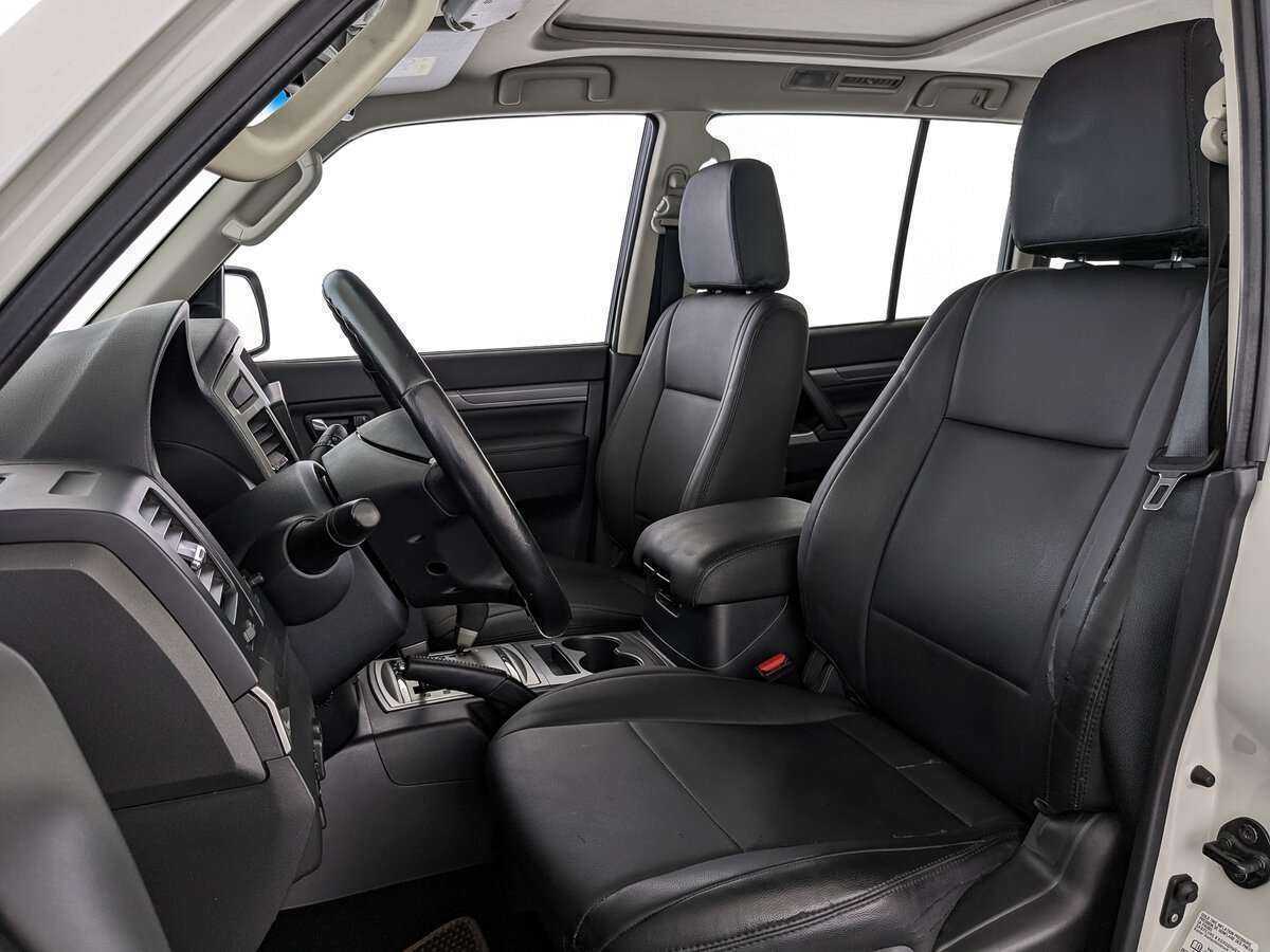 Mitsubishi Pajero, 2021 Фото №16