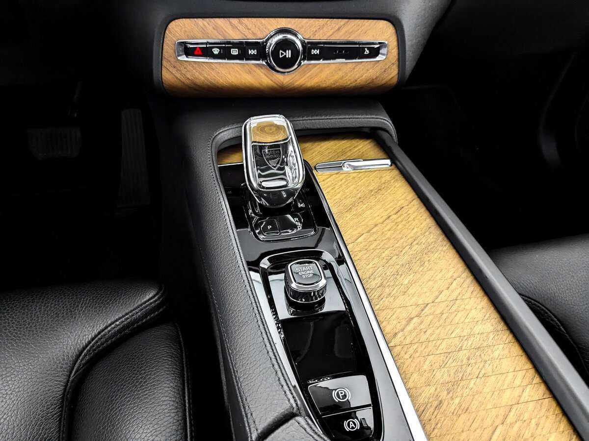 Volvo XC90 Recharge, 2021 Фото №22