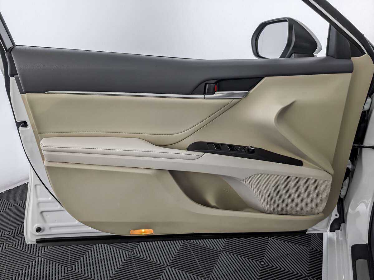 Toyota Camry, 2021 Фото №15