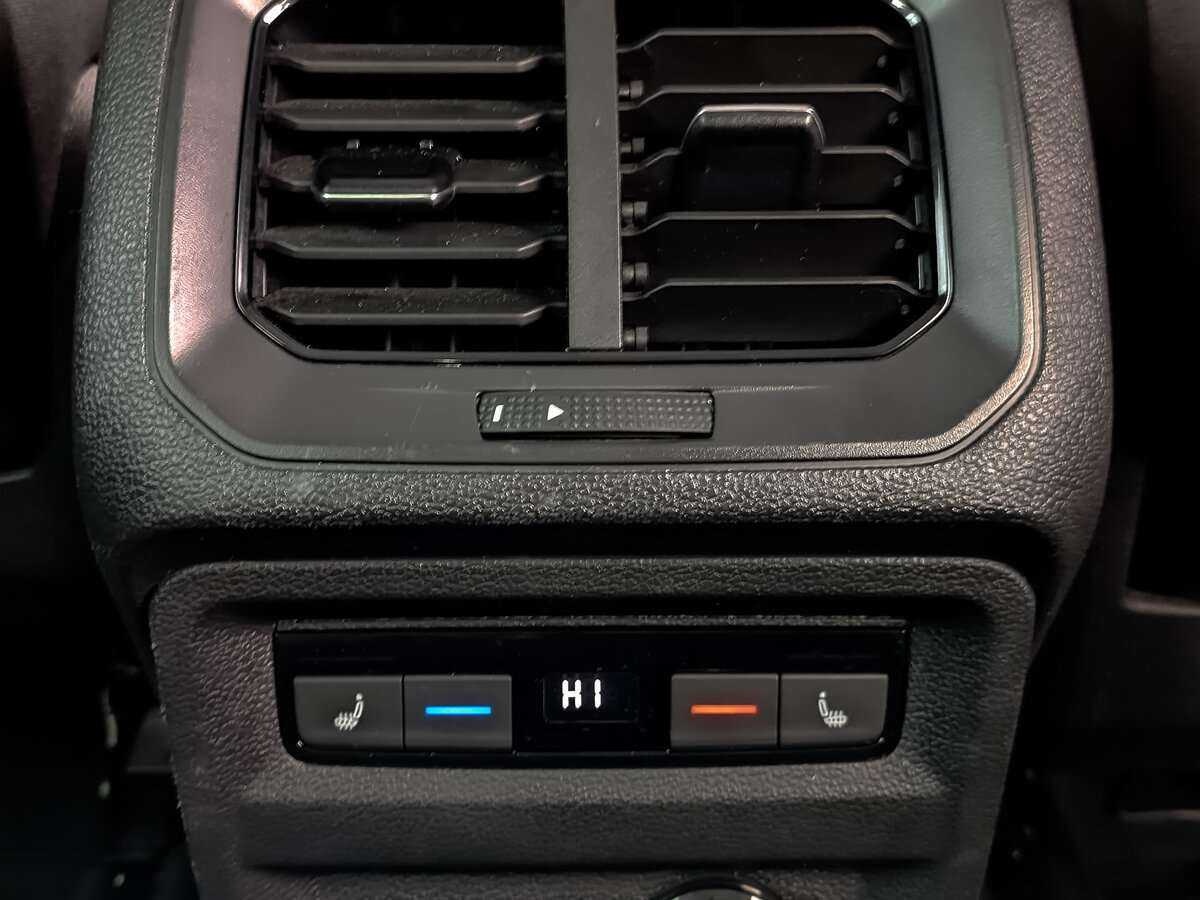 Volkswagen Tiguan, 2021 Фото №26