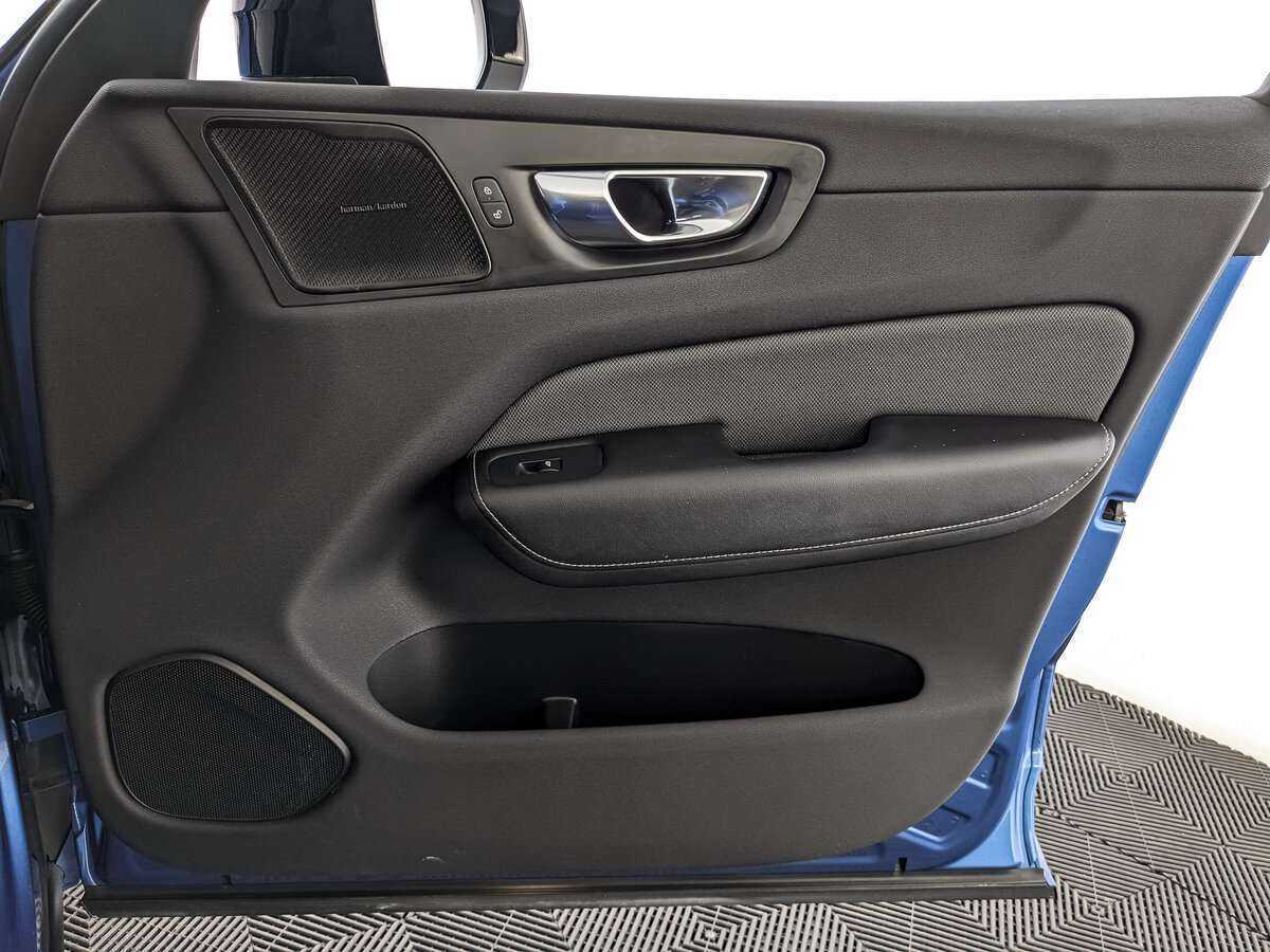 Volvo XC60, 2019 Фото №21