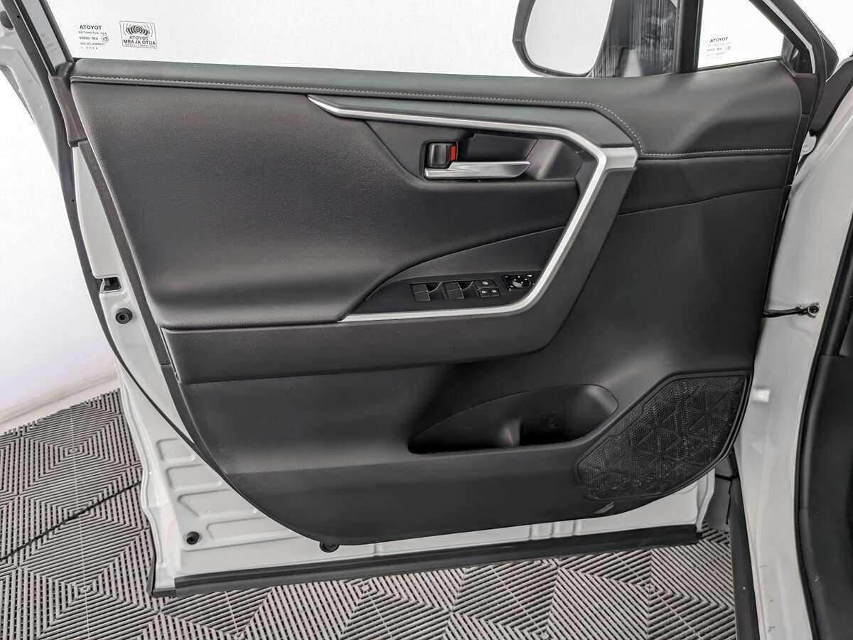 Toyota RAV4, 2021 Фото №15