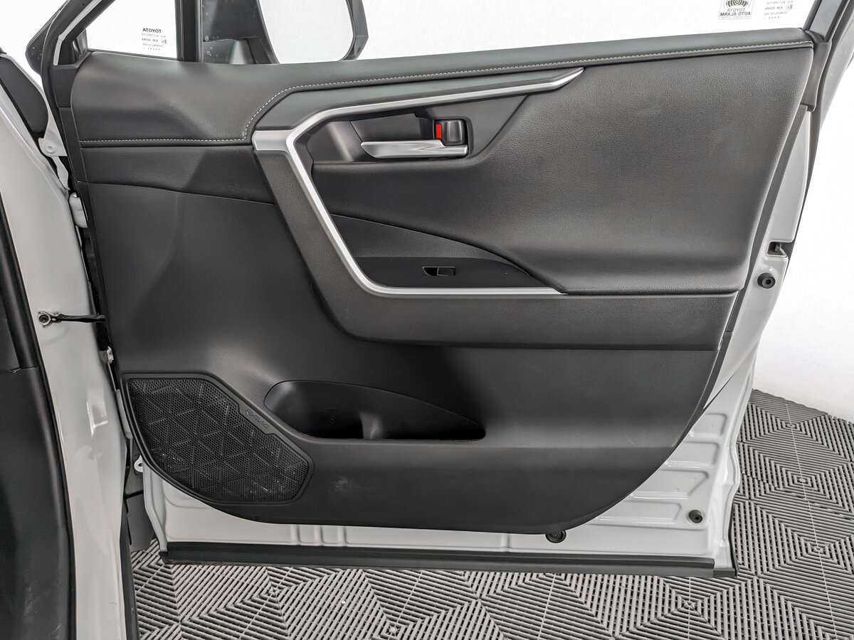 Toyota RAV4, 2021 Фото №20