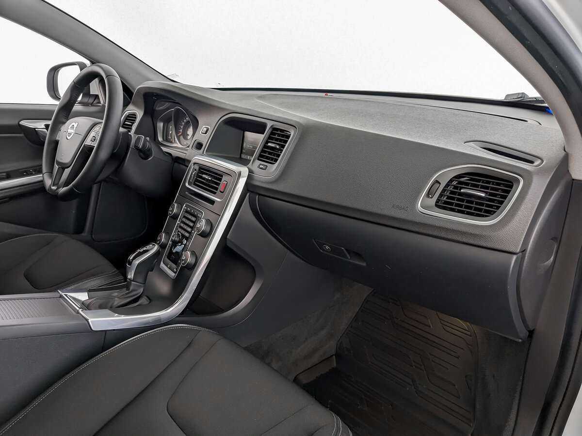 Volvo S60, 2015 Фото №9