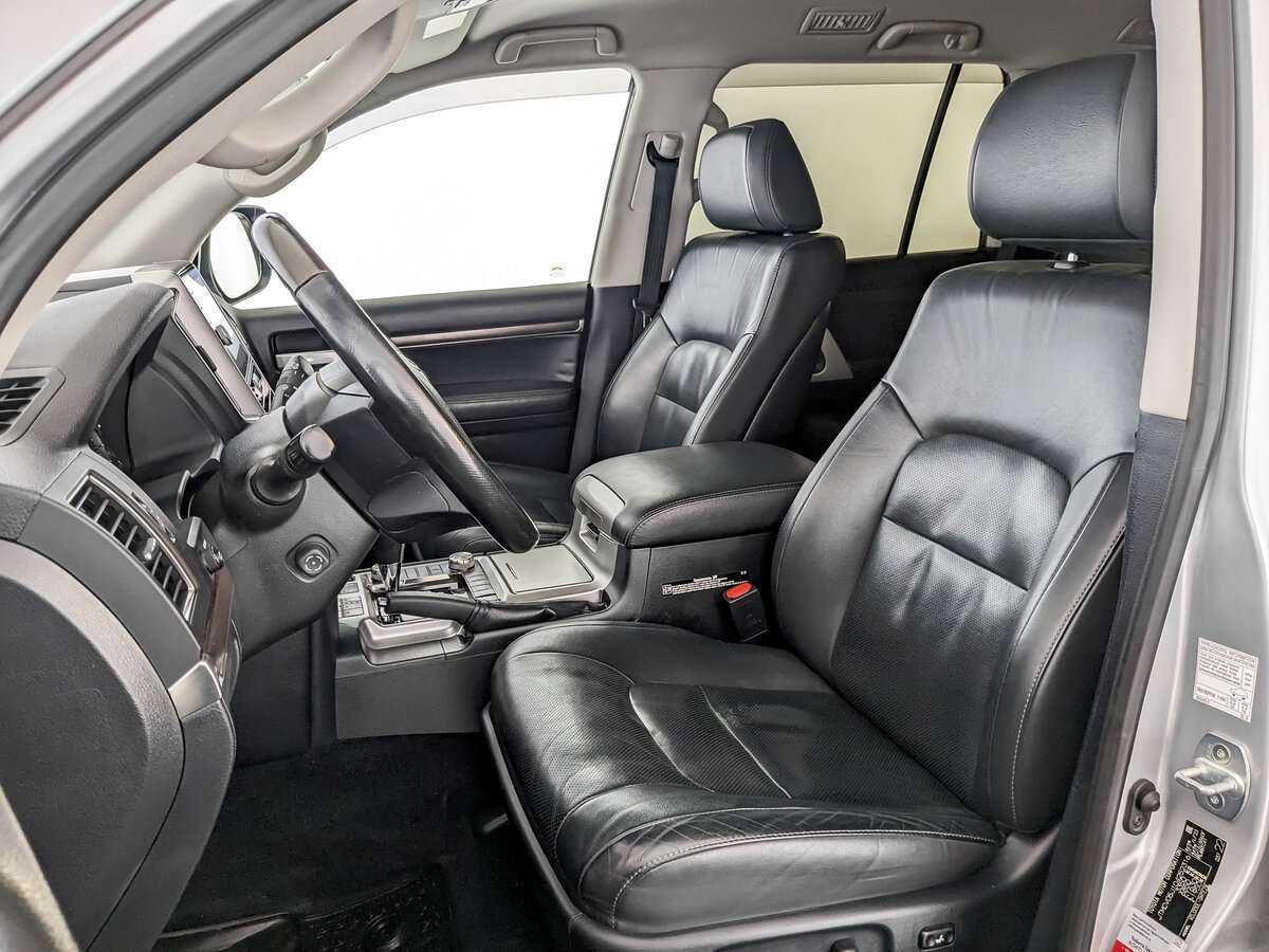 Toyota Land Cruiser, 2018 Фото №16