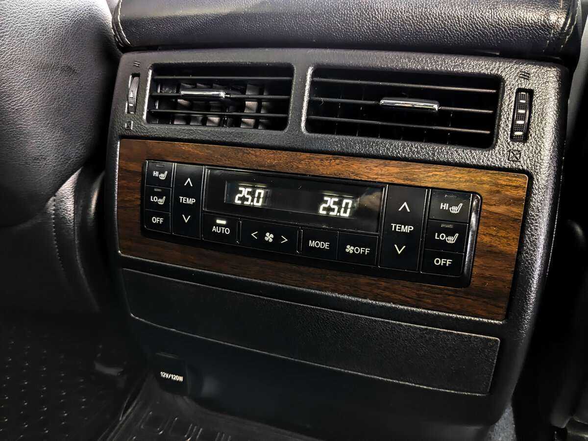 Toyota Land Cruiser, 2018 Фото №23