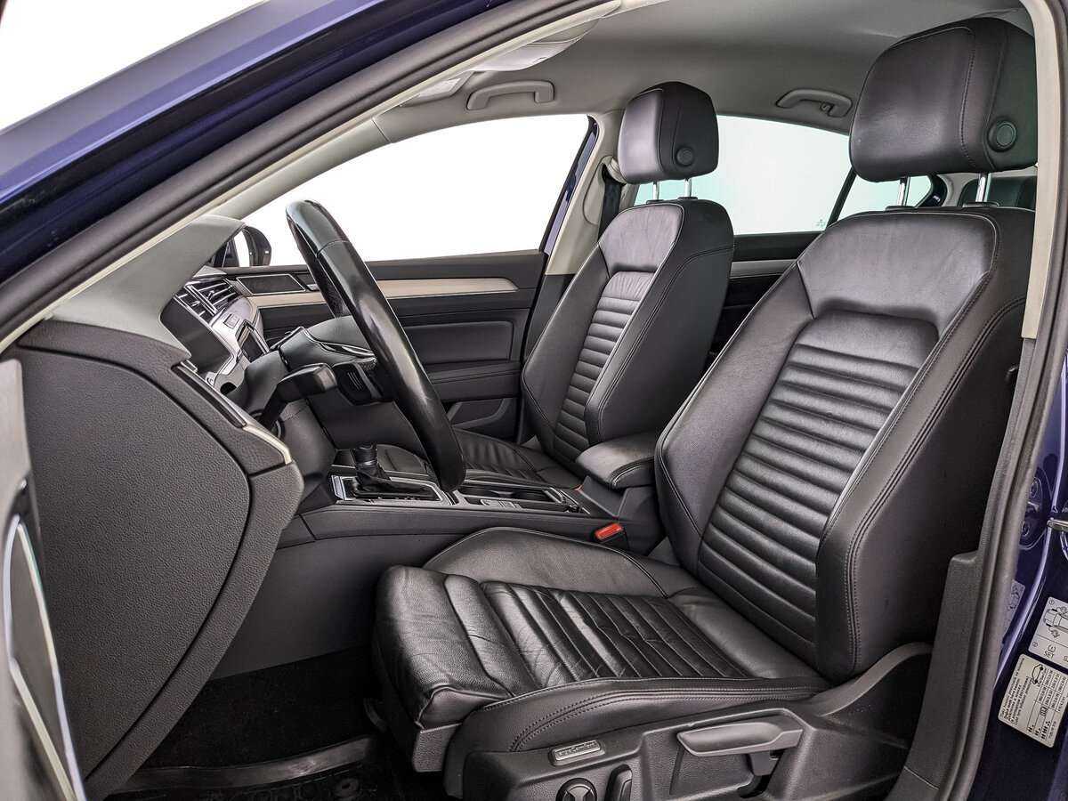 Volkswagen Passat, 2019 Фото №16