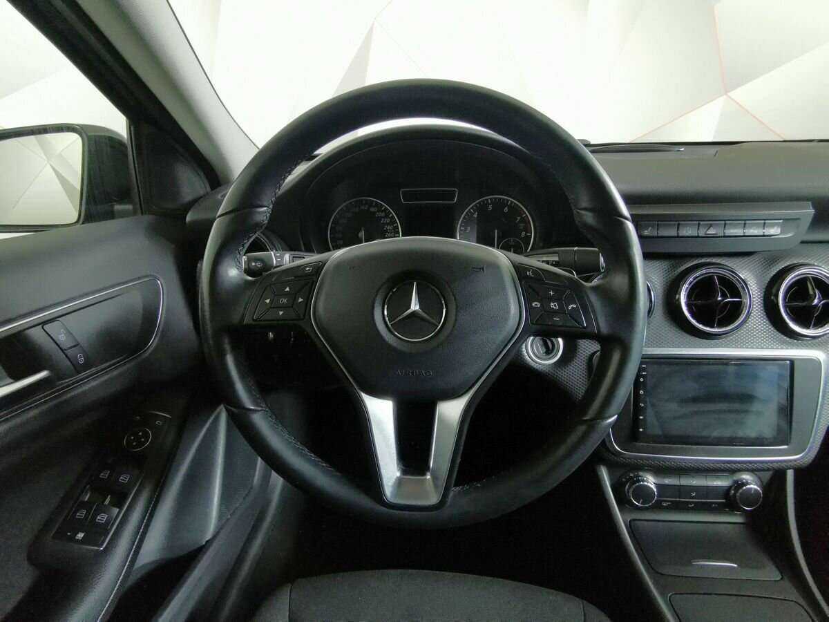 Mercedes-Benz A-Класс 180, 2014 Фото №14