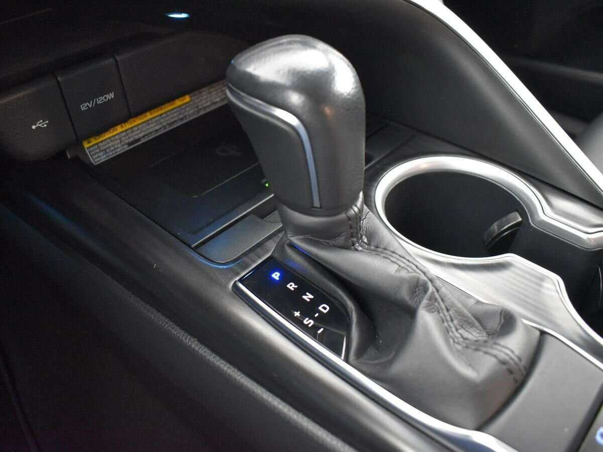 Toyota Camry, 2021 Фото №15