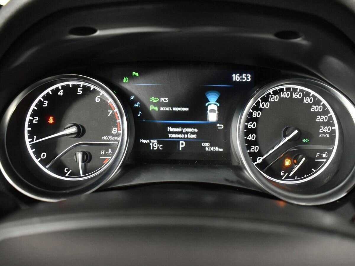 Toyota Camry, 2020 Фото №12