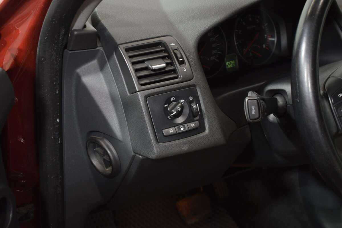 Volvo S40, 2010 Фото №10