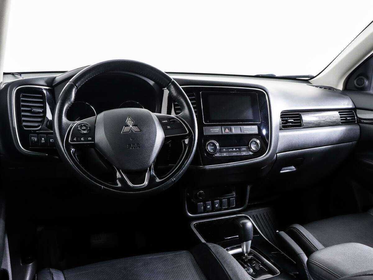 Mitsubishi Outlander, 2018 Фото №9