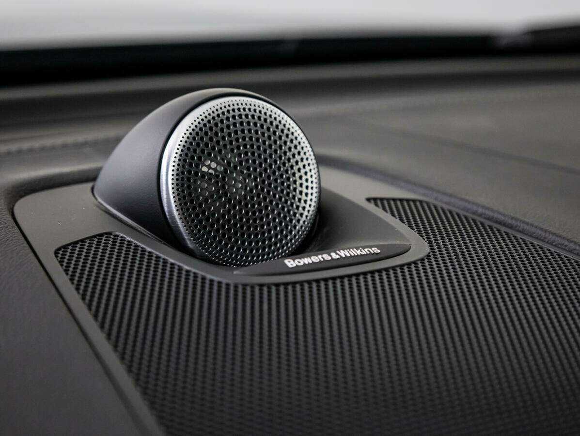 Volvo XC60, 2020 Фото №17