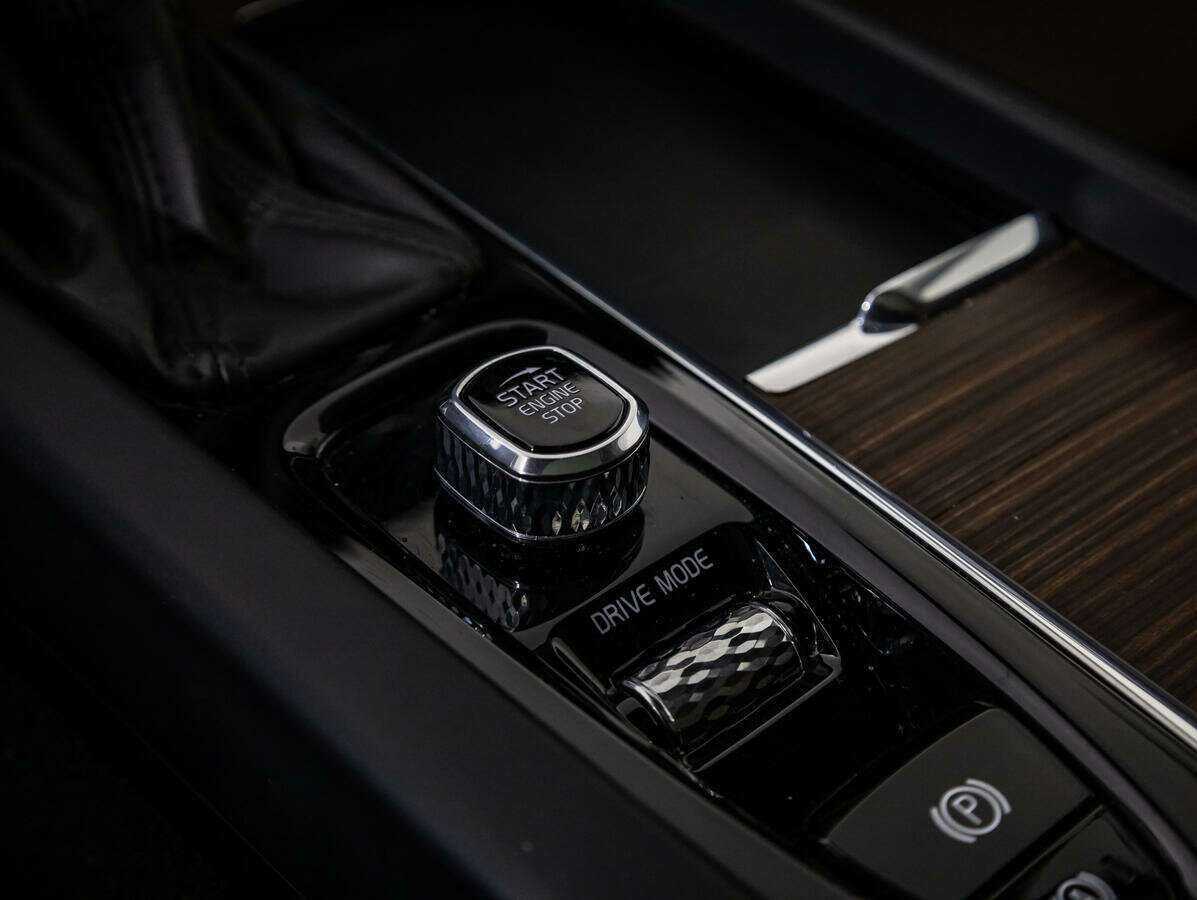 Volvo XC60, 2020 Фото №20