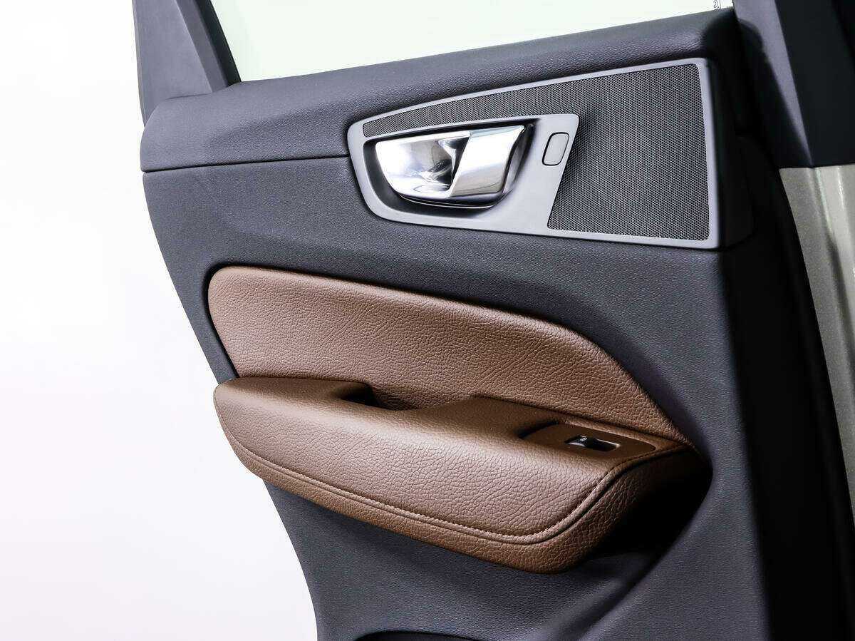 Volvo XC60, 2021 Фото №15