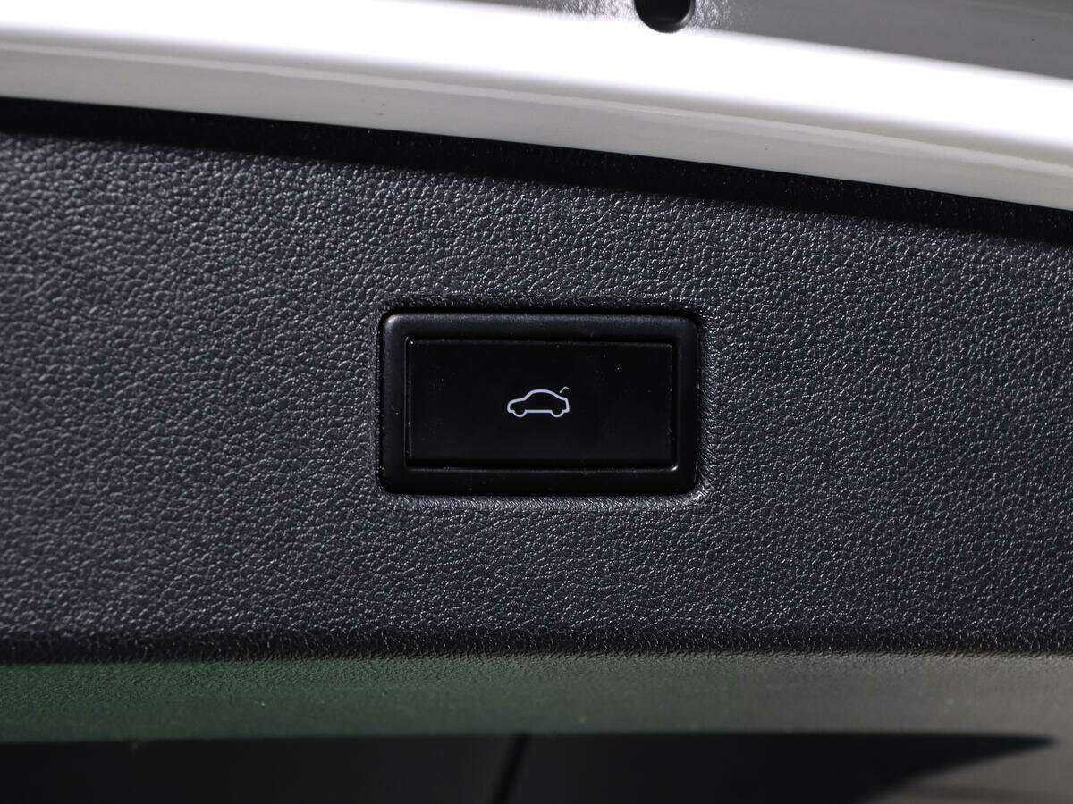 Volkswagen Tiguan, 2020 Фото №18