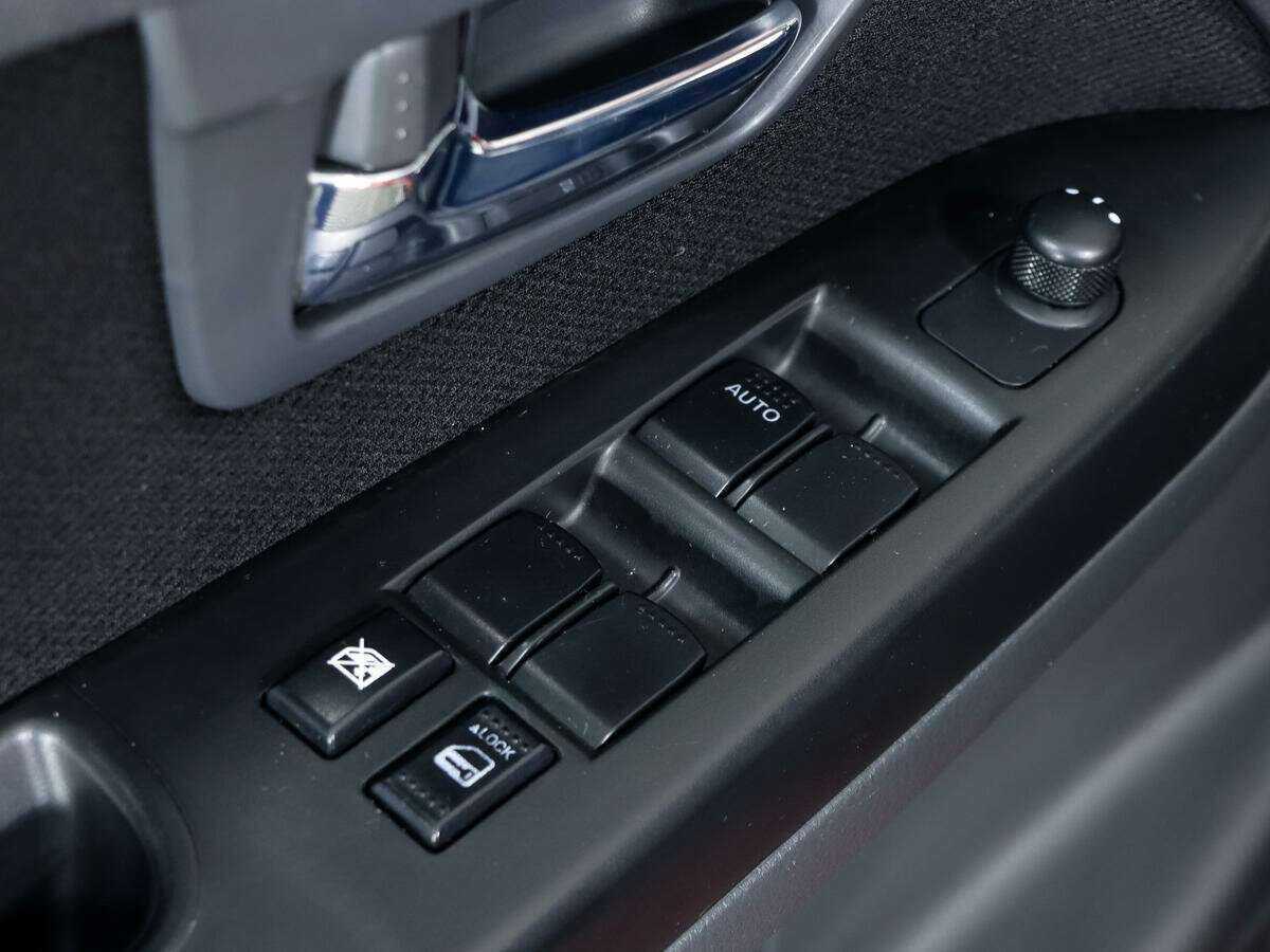 Suzuki SX4, 2010 Фото №12