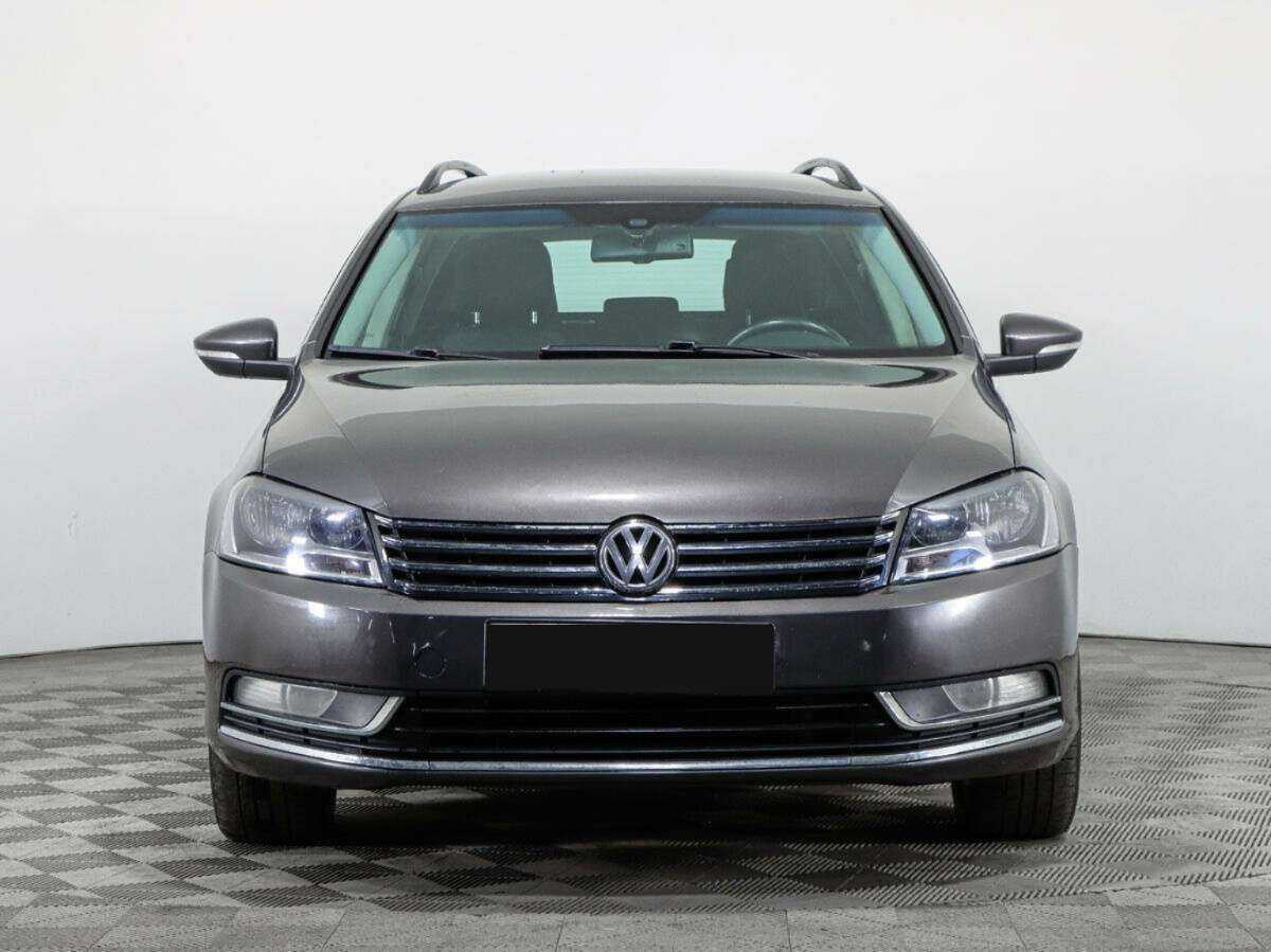 Volkswagen Passat, 2011 - 227 000 км. | Фото №2