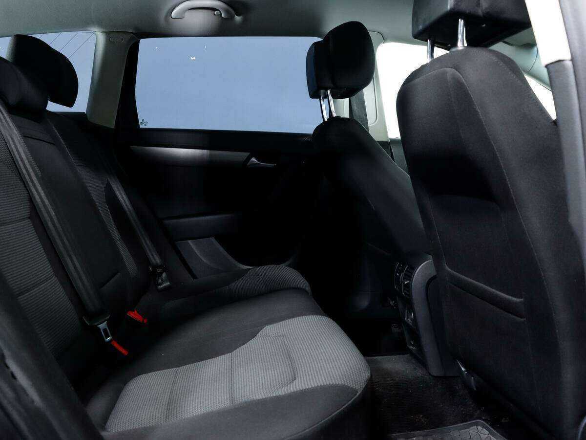 Volkswagen Passat, 2011 Фото №11