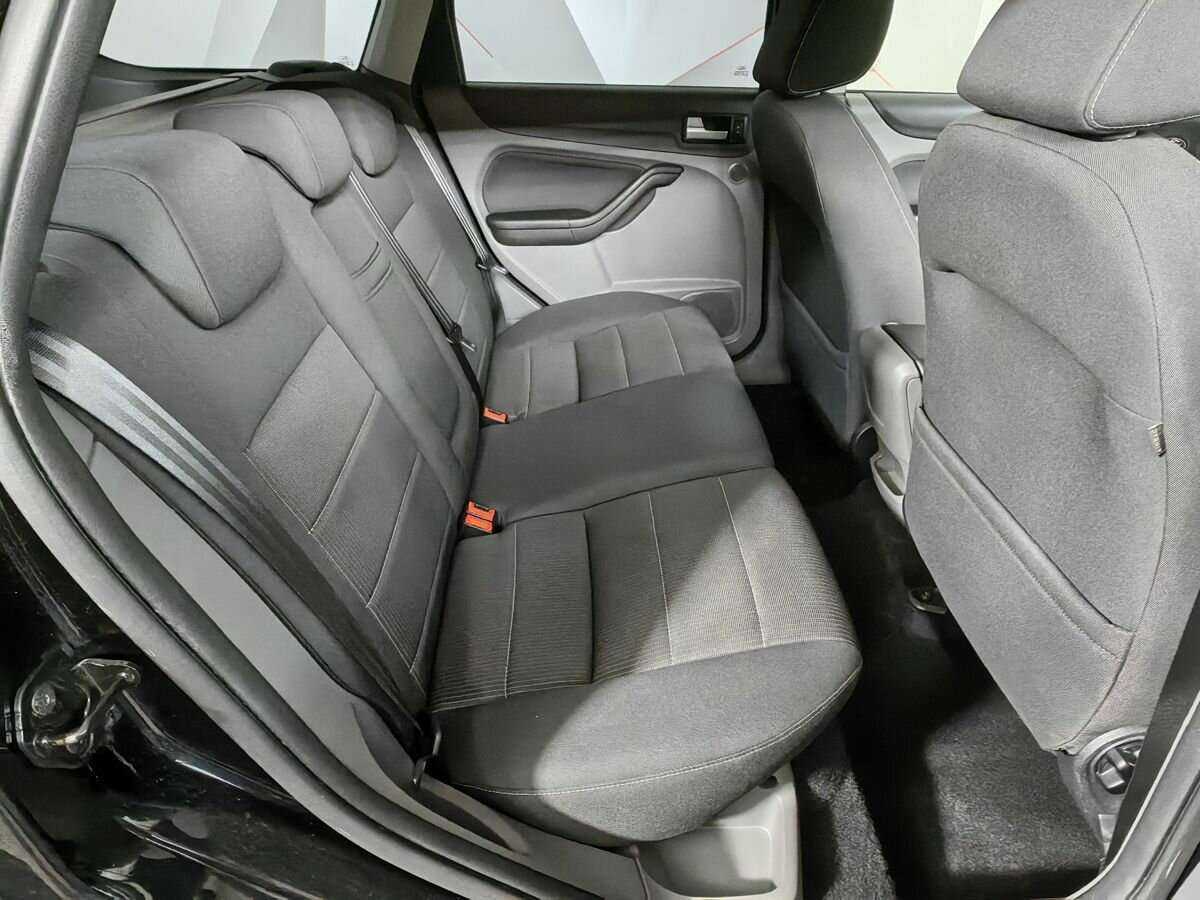 Ford Focus, 2010 Фото №12