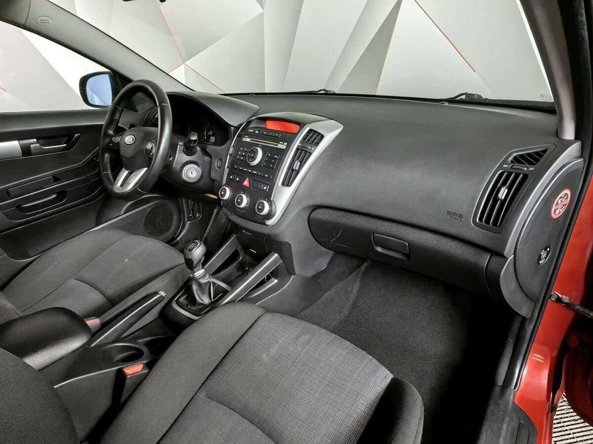 Kia Ceed, 2010 Фото №9