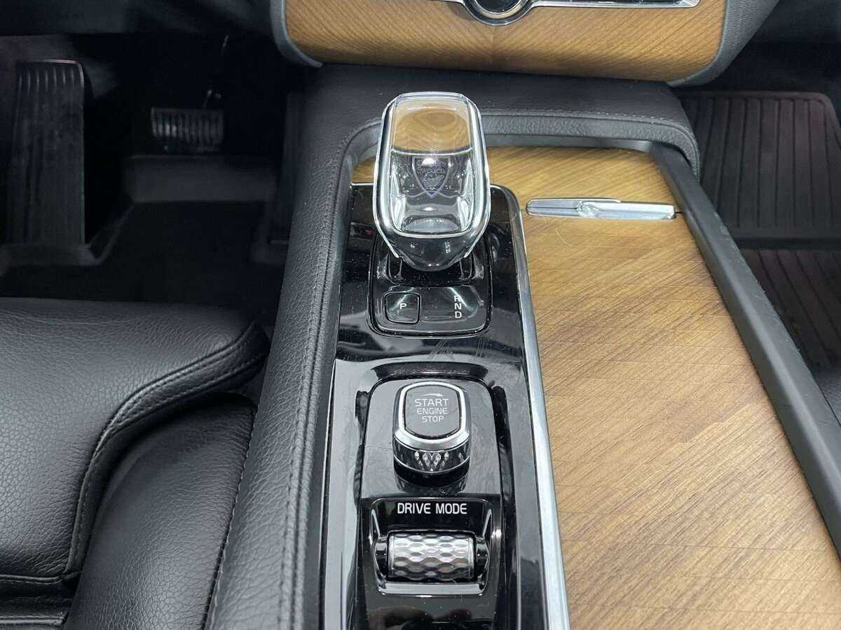 Volvo XC90 Recharge, 2021 Фото №13
