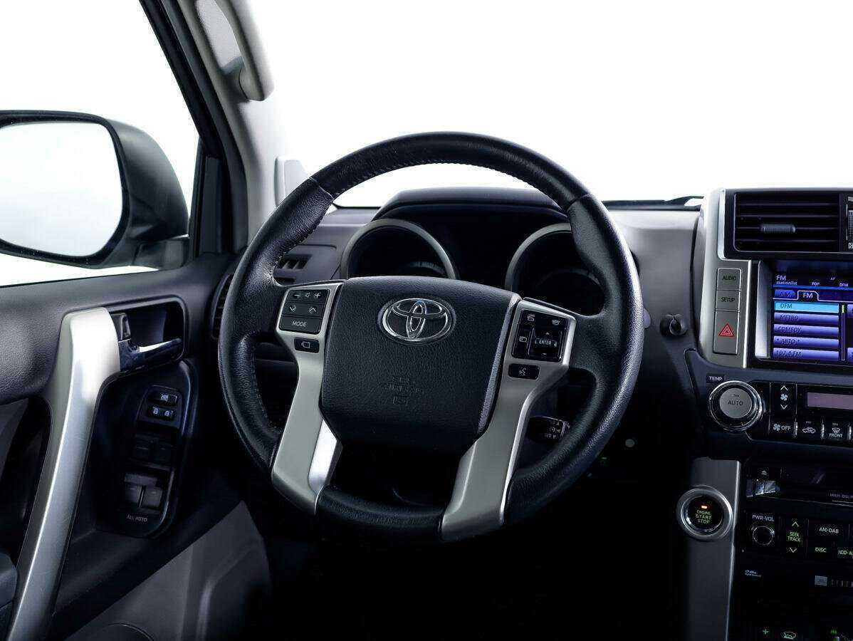 Toyota Land Cruiser Prado, 2013 Фото №15