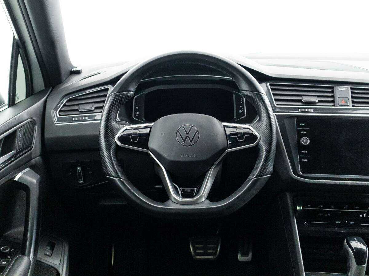 Volkswagen Tiguan, 2021 Фото №20