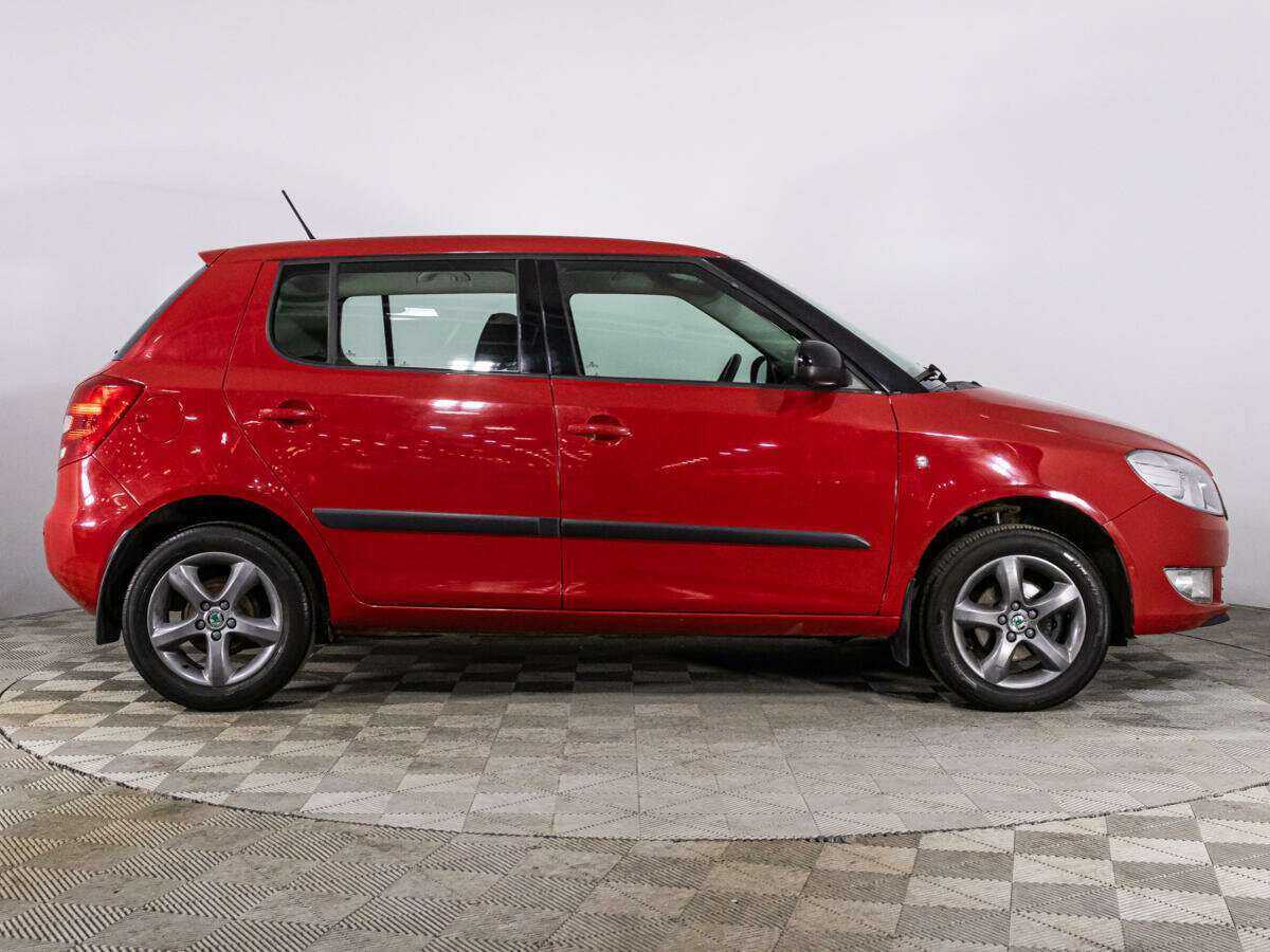 Skoda Fabia, 2011 Фото №3