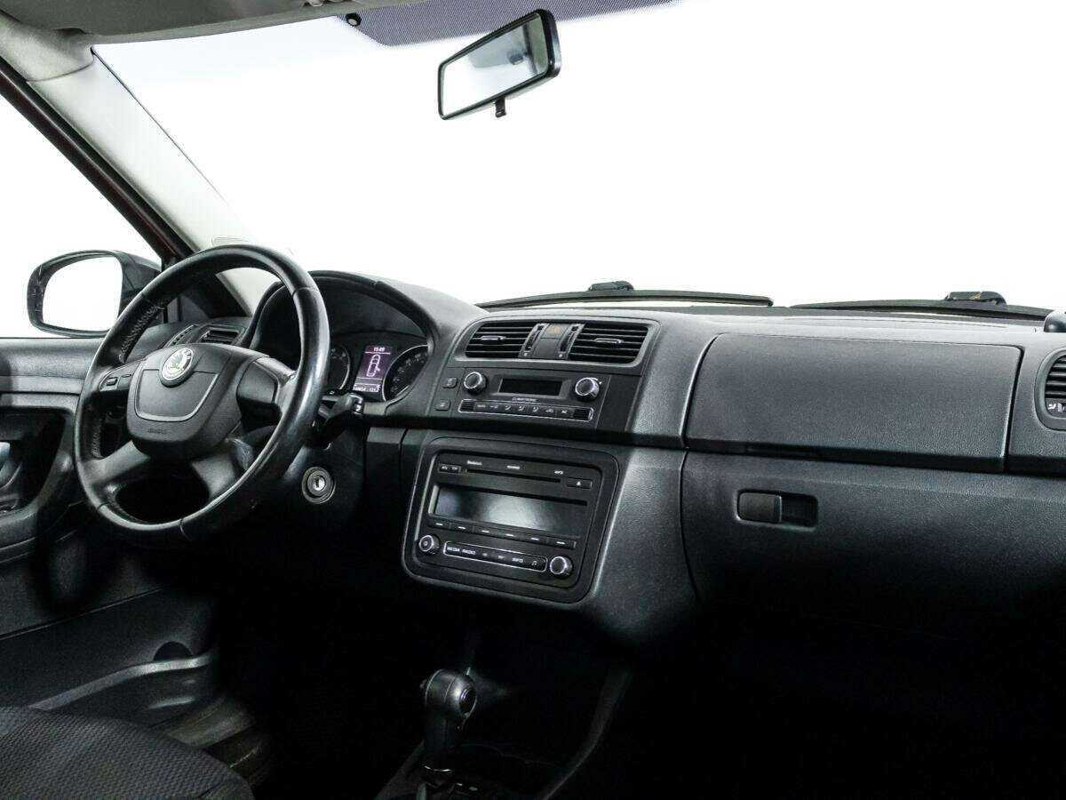 Skoda Fabia, 2011 Фото №8
