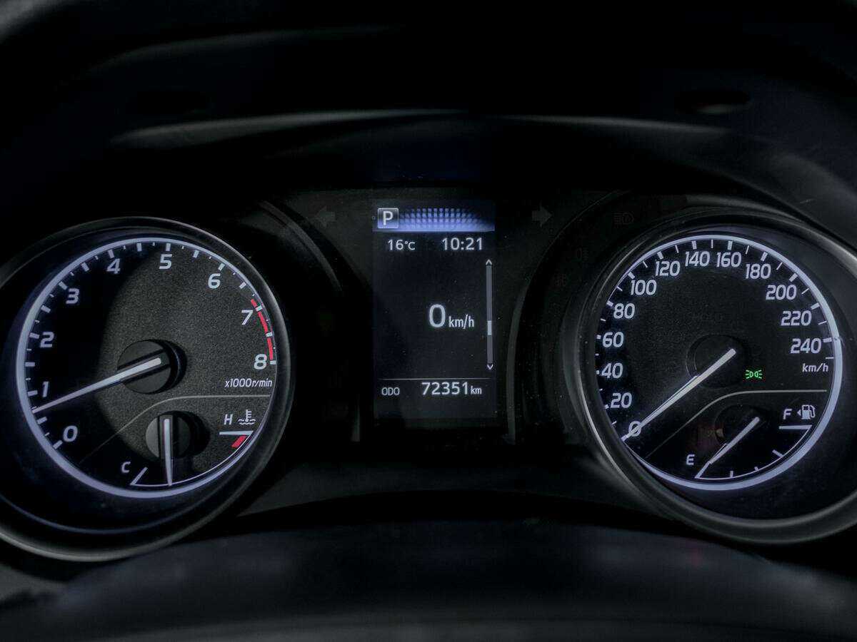 Toyota Camry, 2022 Фото №11