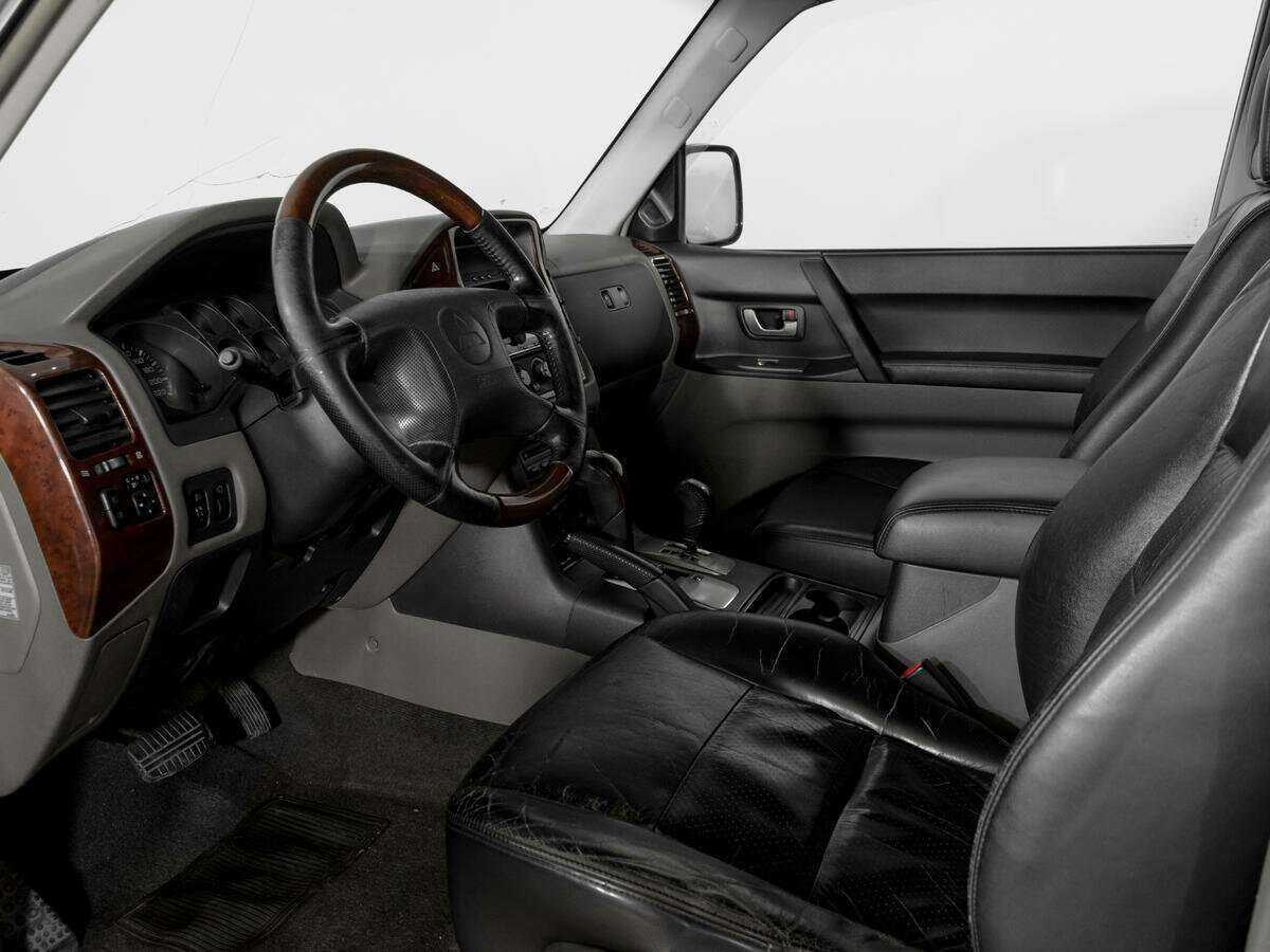 Mitsubishi Pajero, 2004 Фото №17